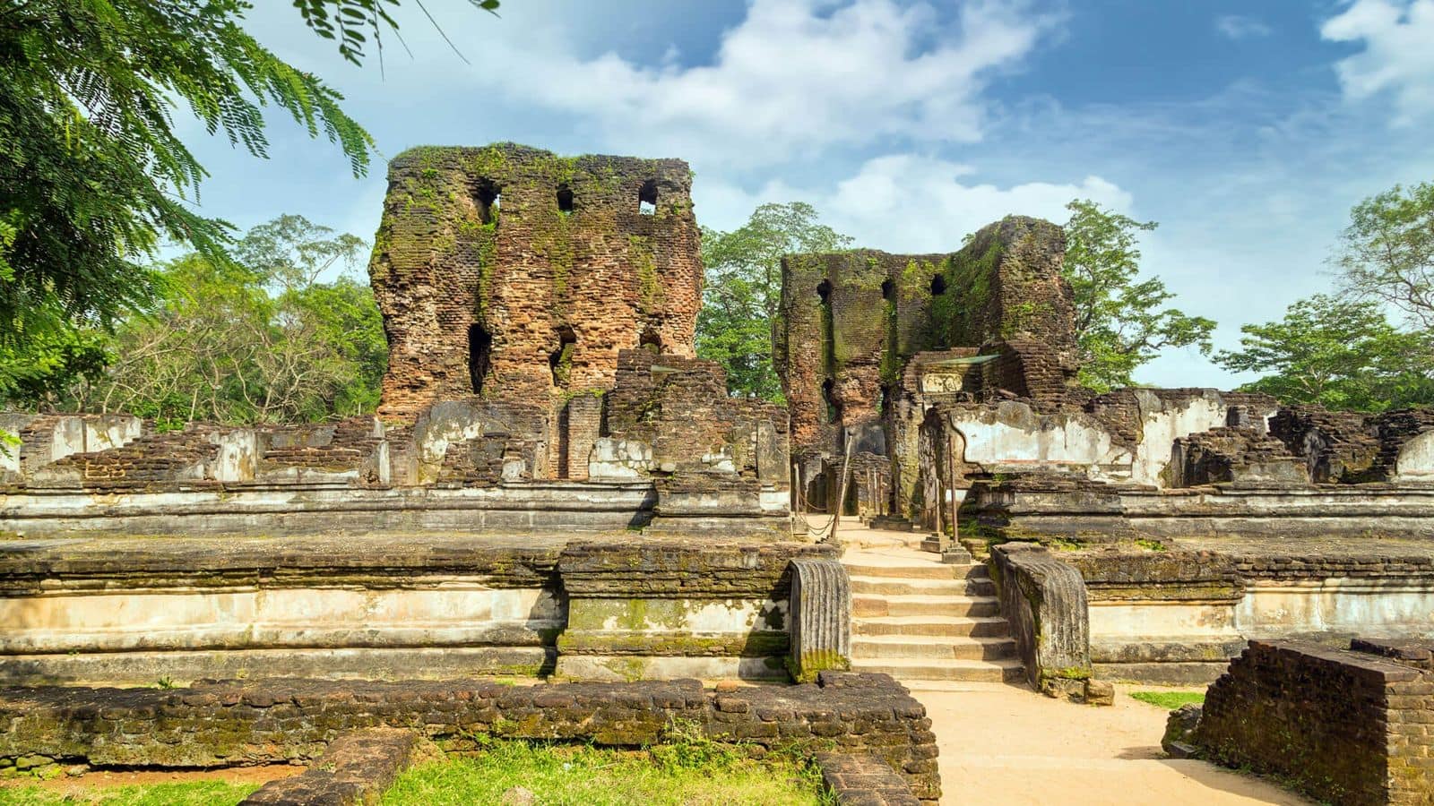 Menjelajahi Segitiga Budaya Sri Lanka