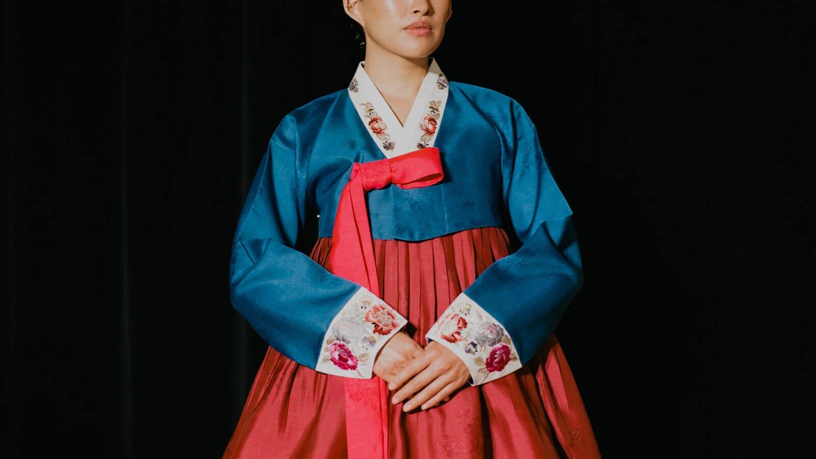 Hanbok tradisional Korea Selatan untuk acara modern