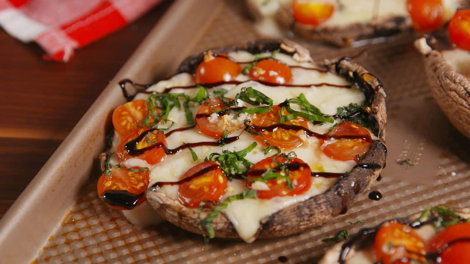 Jamur portobello isi caprese: Panduan memasak hidangan Italia