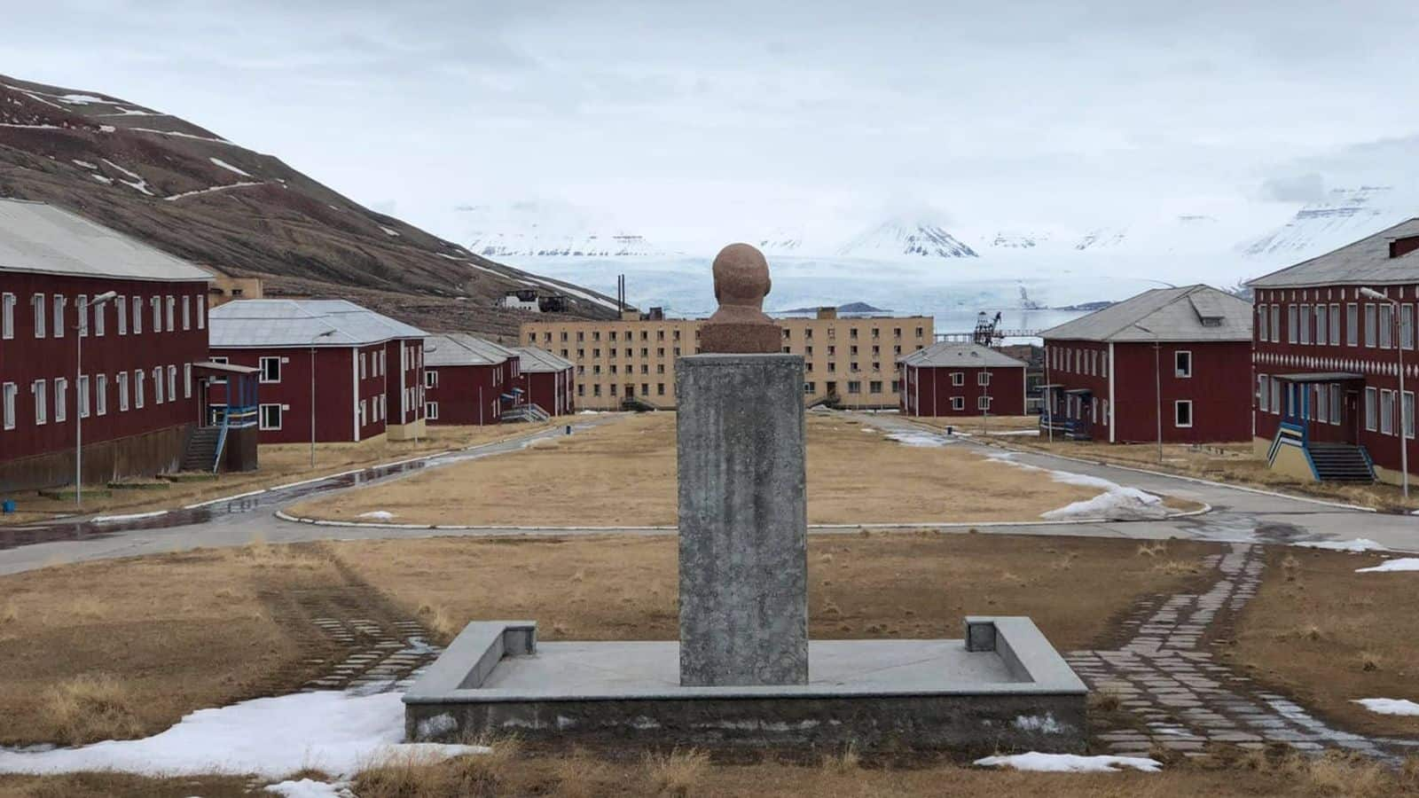 Menjelajahi Pyramiden, Svalbard, Norwegia: Kota Hantu di Kutub Utara