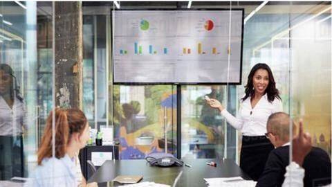 Buat presentasi yang memukau dengan Microsoft PowerPoint AI Buat presentasi yang memukau dengan Microsoft PowerPoint AI