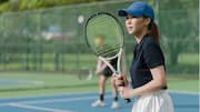 Mengapa pemain tenis sering berganti sepatu saat bertanding?
