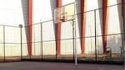 Mengapa lapangan basket memiliki ring setinggi 10 kaki?