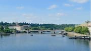 Lima Jembatan Penyeberangan Sungai Terbaik di Praha untuk Menikmati Pemandangan