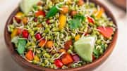 Salad Kecambah India: Camilan yang Kaya Protein