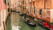 Petualangan Visual di Kanal-Kanal Venesia, Italia