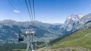 Menikmati Keindahan Pegunungan dan Danau di Swiss
