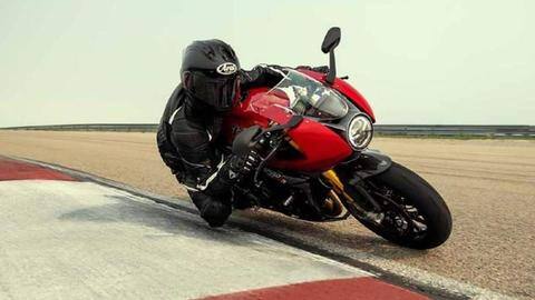 Motor cafe racer khusus trek Triumph Speed Triple 1200 RR dikenalkan Motor cafe racer khusus trek Triumph Speed Triple 1200 RR dikenalkan