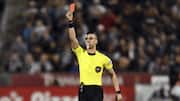 Sejarah dan signifikansi kartu merah dalam sepak bola