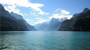 Menemukan Ketenangan di Retret Tepi Danau Swiss