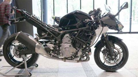 Kawasaki pamerkan prototipe motor hybrid di Jepang Kawasaki pamerkan prototipe motor hybrid di Jepang