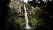 Menjelajahi Air Terjun Tersembunyi di Selandia Baru