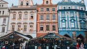 Makan di Tengah Keajaiban Arsitektur di Praha