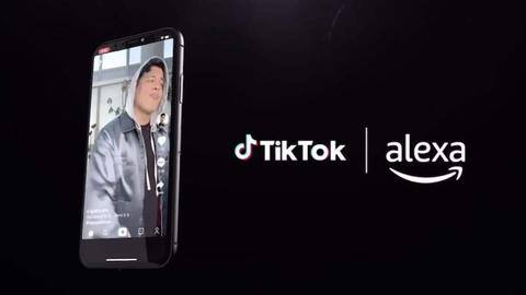 Bintang TikTok menemukan hal-hal mengejutkan yang dicatat Alexa tentang Anda Bintang TikTok menemukan hal-hal mengejutkan yang dicatat Alexa tentang Anda