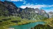 Menyusuri Desa-Desa Indah dan Jalur Alpen di Swiss