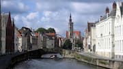Gang-Gang Tersembunyi yang Menyimpan Sejarah di Brugge, Belgia
