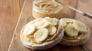 Beragam Topping Inovatif untuk Kue Beras yang Renyah