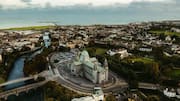 Menemukan Pesona Kota Pesisir Irlandia