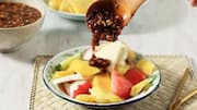 Mencicipi Salad Buah Indonesia yang Gurih