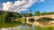 Menikmati Keindahan Kota Tepi Danau di Slovenia