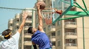 Mengapa tiga poin dalam bola basket menjadi sorotan?