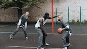 Mengapa tim basket menembak lemparan bebas dengan cara yang sama?