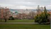 Menemukan Pemandangan Indah dari Taman Bukit Rahasia di Praha