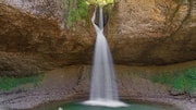 Menjelajahi Air Terjun Memukau di Swiss