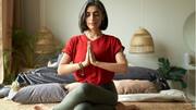Merasa lelah? Lakukan pose-pose yoga mudah ini untuk tambah energi