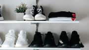 Maksimalkan penyimpanan sepatu dengan lima teknik kreasi cerdas