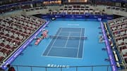 Mengapa lapangan tenis berbeda warna?