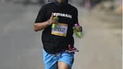 Mengapa nomor dada maraton tidak dilem?