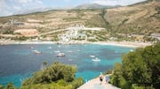 Menemukan Desa Pesisir Albania yang Menawan