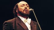Lima penampilan opera Luciano Pavarotti yang abadi