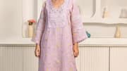 Tren kurta linen: Kenyamanan bertemu elegansi musim perayaan ini