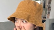 Trik gaya musim dingin India dengan bucket hat korduroi