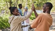 Mengungkap ritual olahraga: Makna di balik High-Five dalam permainan