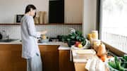 Tingkatkan keterampilan memasak dengan 5 peralatan dapur wajib