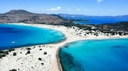 Pantai Elafonissi: Surga Pasir Merah Muda di Yunani
