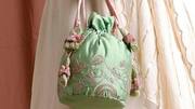 Tas potli trendi: Perpaduan gaya tradisional dan modern