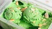 Mencicipi Es Krim Pandan dengan Sentuhan Tropis yang Unik