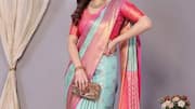 Saree tenun klasik yang melampaui tren mode India
