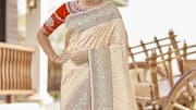 Desain sari unik mengubah mode musim panas India
