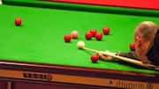 Mengapa pemain snooker menggunakan kapur pada tongkat mereka?
