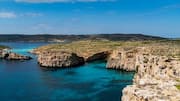 Menjelajahi Jalan Kuno dan Pantai Malta yang Memesona
