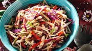 Menikmati Kelezatan Jicama Slaw