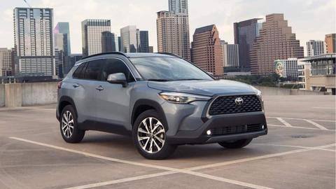 SUV Toyota Corolla Cross 2022 resmi diluncurkan di AS SUV Toyota Corolla Cross 2022 resmi diluncurkan di AS