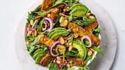 Menikmati Tempe dalam Salad dengan Cara Inovatif