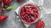 Meningkatkan Cita Rasa Hidangan Rumahan dengan Saus Infus Hibiscus