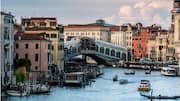 Menjelajahi Pasar Berwarna di Venesia